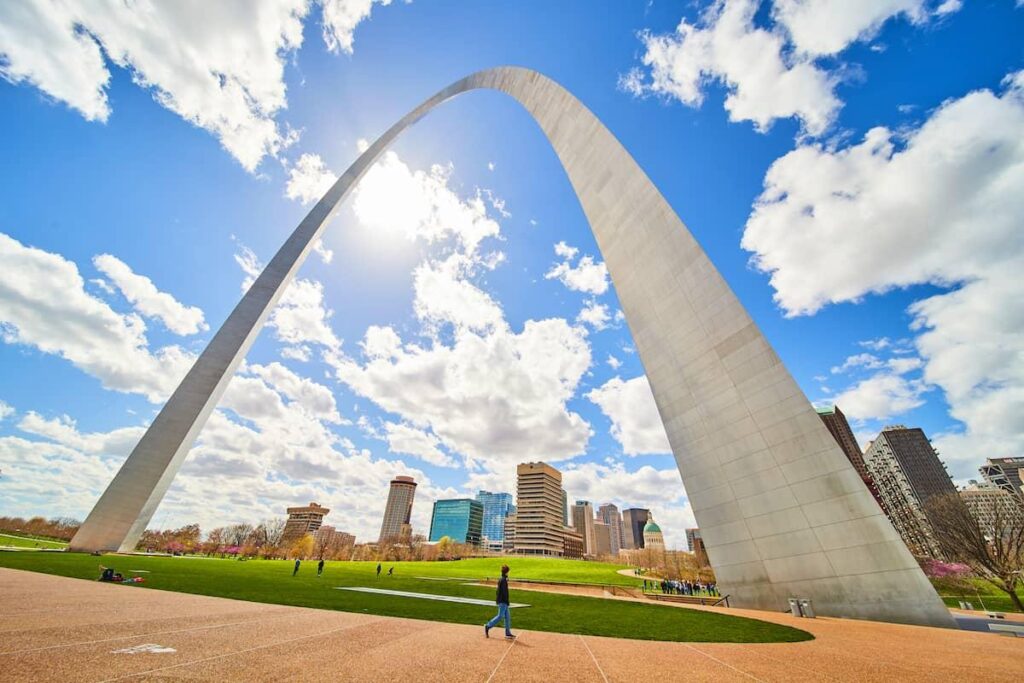 Gateway Arch in St. Louis, Missouri near Citywide CPR offering official American Heart Association BLS, ACLS, and PALS certification.